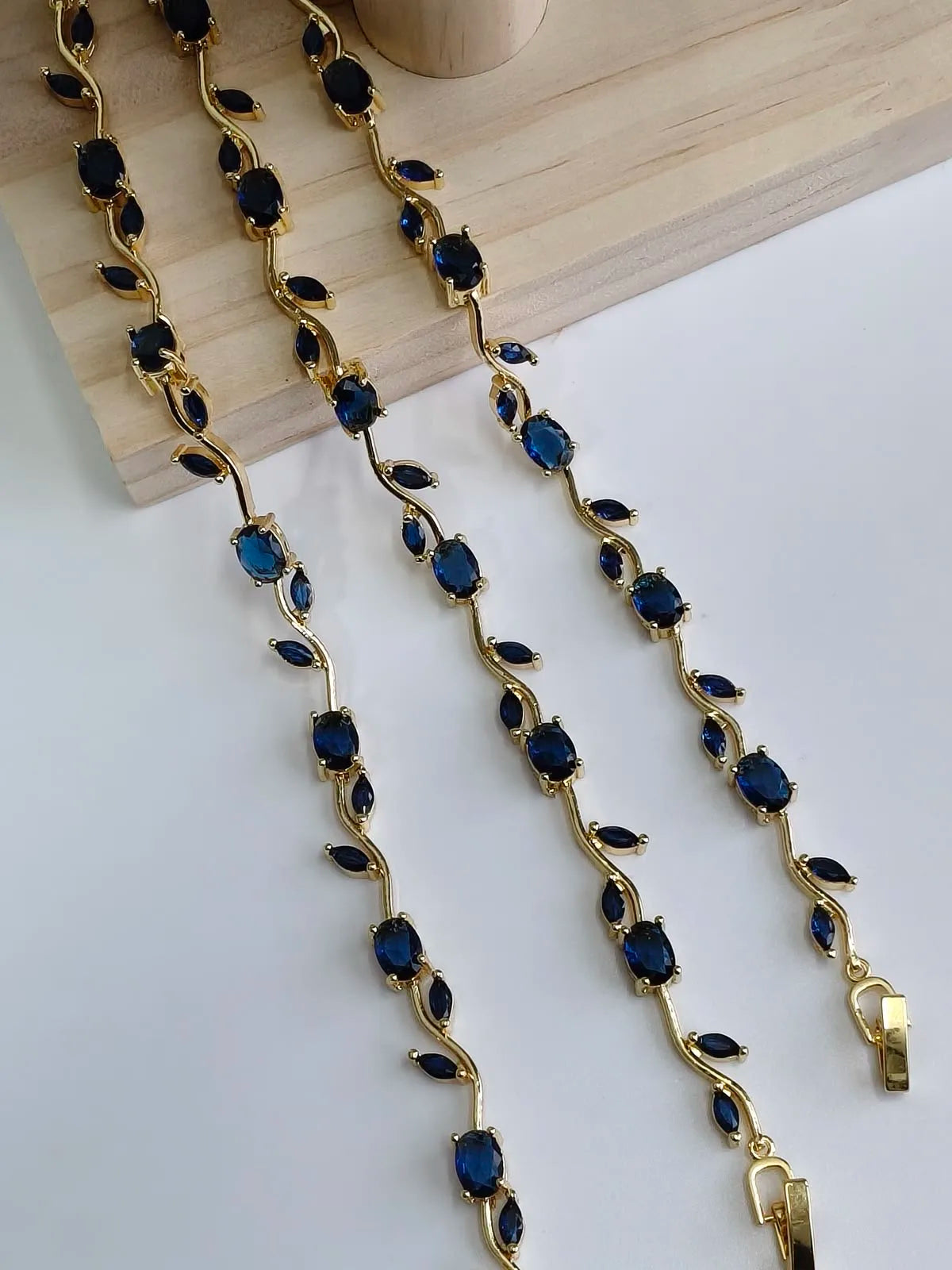 18Kt Gold Plated Blue Stone tulip Bracelet
