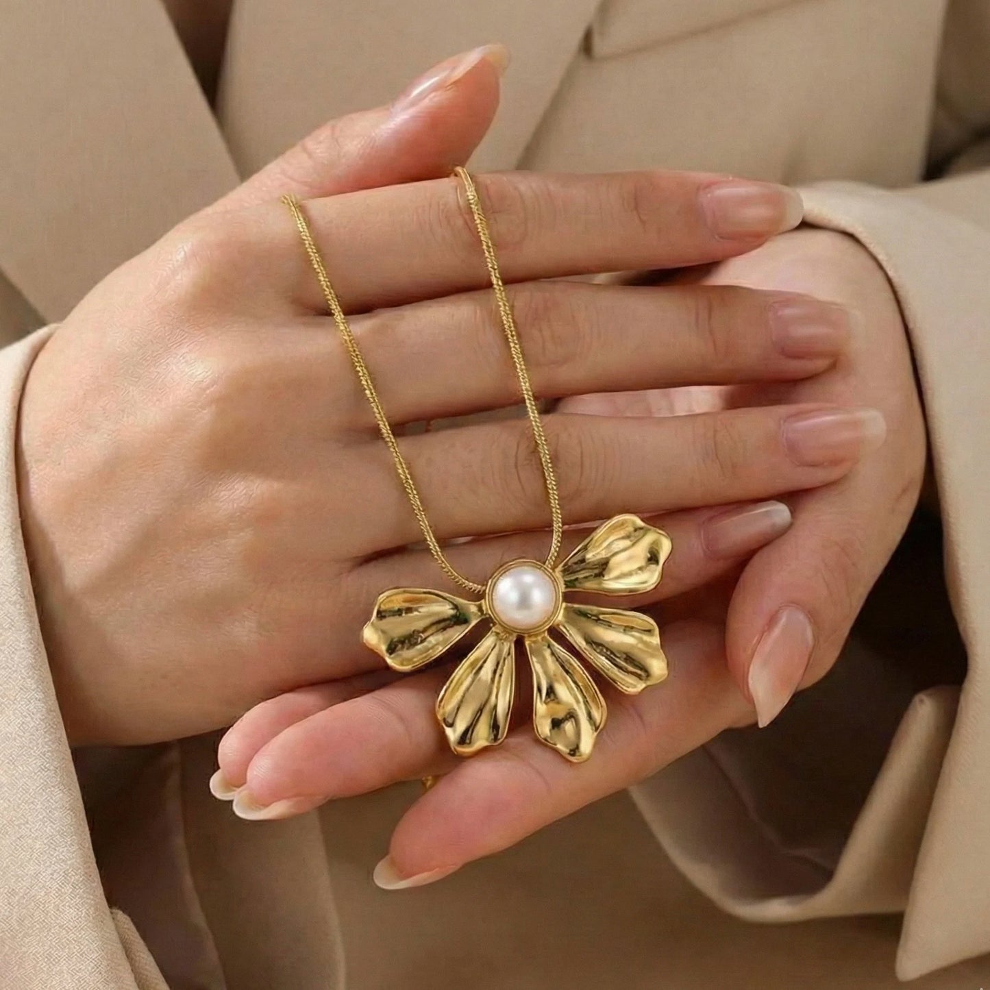 18KT Gold Plated Dainty Pearl Petal Pendant Necklace