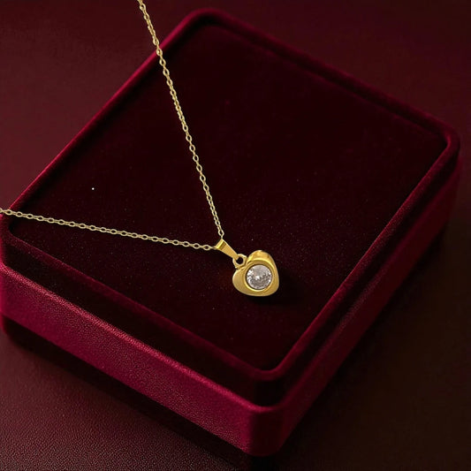 Luxe Solitaire Heart Pendant