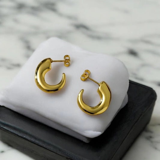 Chic Gold Chunky Hoops