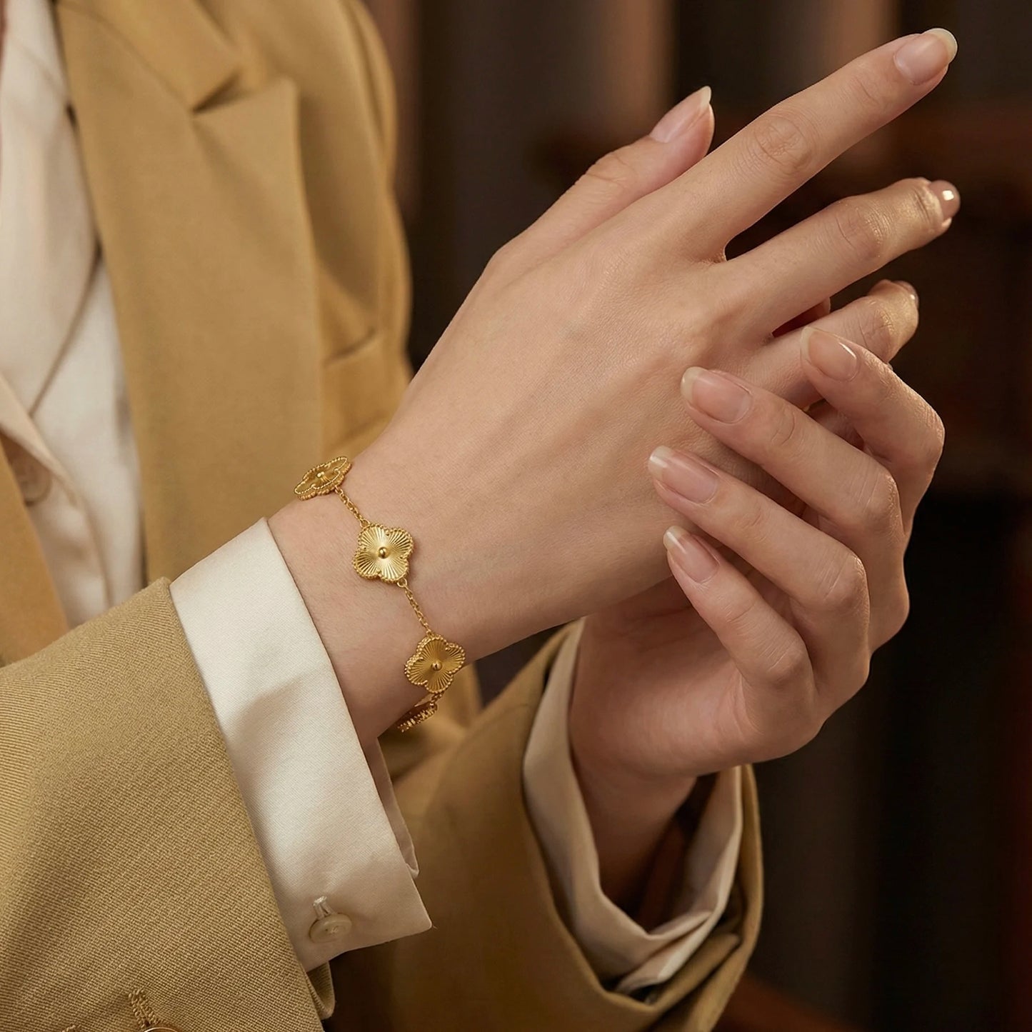 Vintage Golden Clover Bracelet