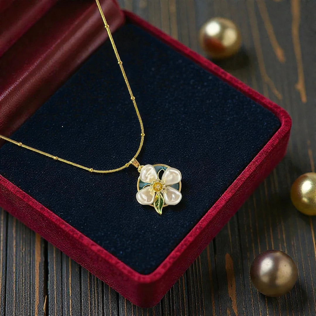 Pearl Petal Bloom Necklace