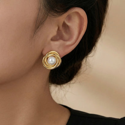 18KT Gold Plated Pearl Bloom Studs