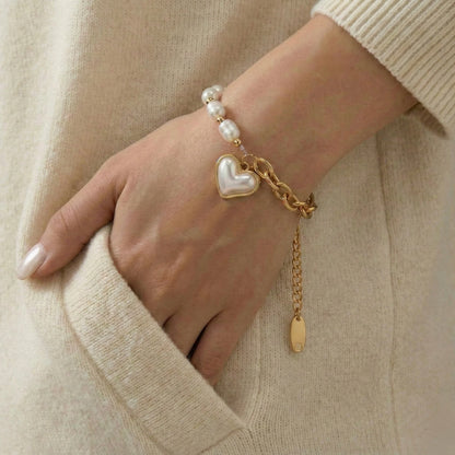 18Kt Gold Plated Elegant Pearl Charm Bracelet