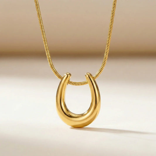 18KT Gold Plated U-Shape Glow Chain Pendant Necklace
