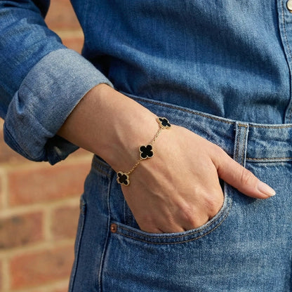Elegance Black Clover Bracelet