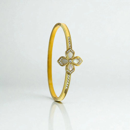 Pearl Petal Luxe Bangle