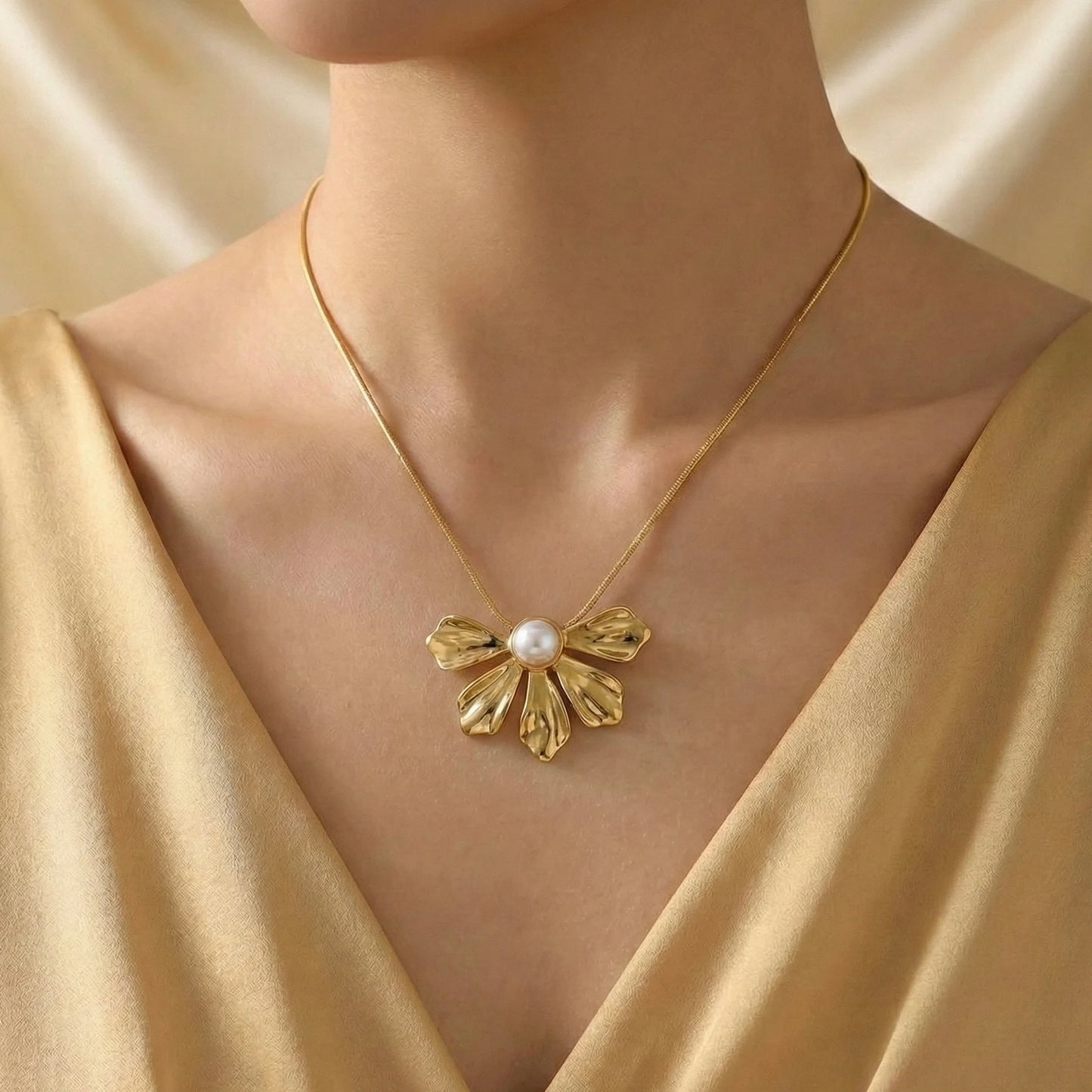 18KT Gold Plated Dainty Pearl Petal Pendant Necklace